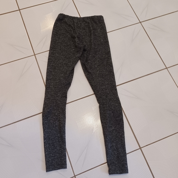 $4 Add-on Grayish Black Heathered Leggings - Size Small (Girl) - Picture 4 of 6
